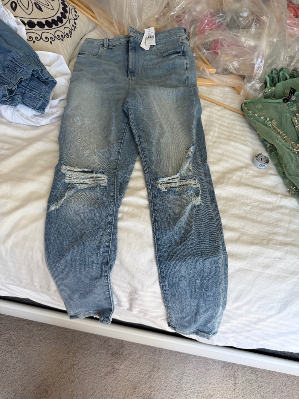 NWT American Eagle Curvy Highest Rise Jegging Size 10 Regular Distressed Jeans